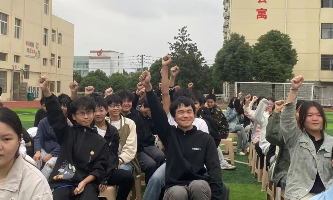 155748917.jpg 640 (11).jpg