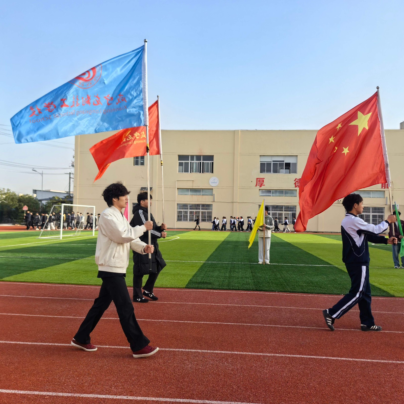 110338604.jpg 98225cc3fa259269e579c13de1063cde(1).jpg