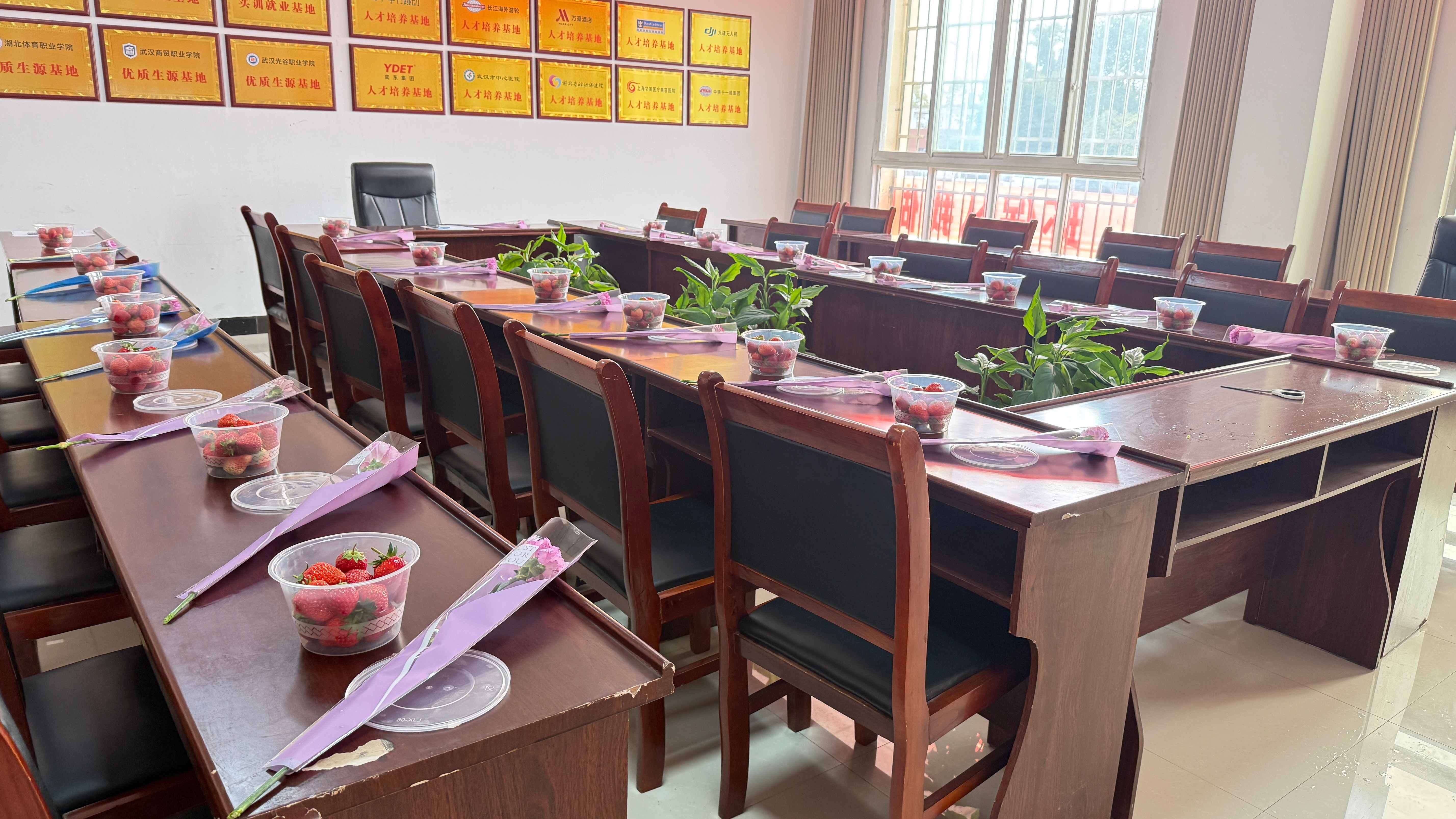 105609.jpg 03100925_14(2).jpg